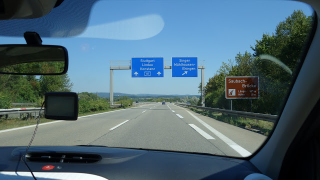 Illustration for article titled Driving a Renault TWINGO on the German AutoBahn both for the first time...
